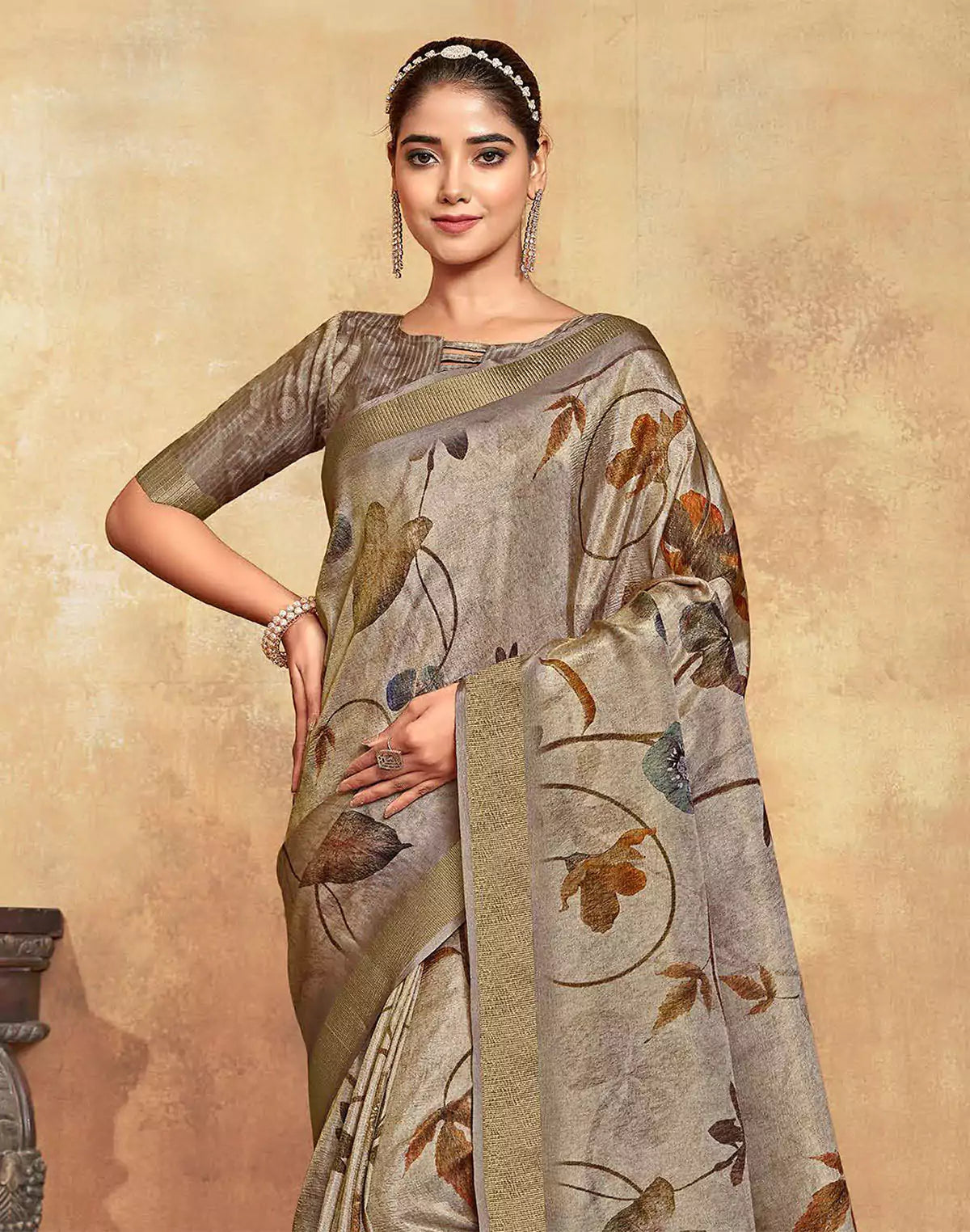 Ash Coloured Dola Silk Saree With Short Pallu