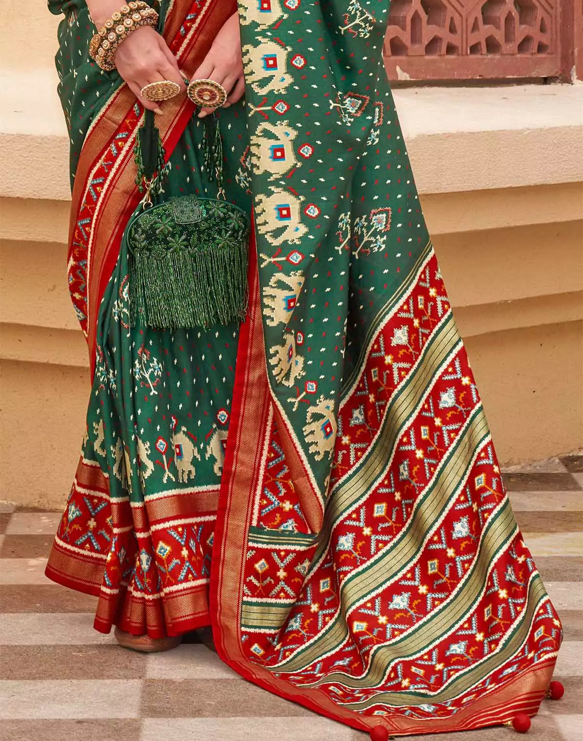 Green Coloured Contrast Border Palkhi Patola Saree