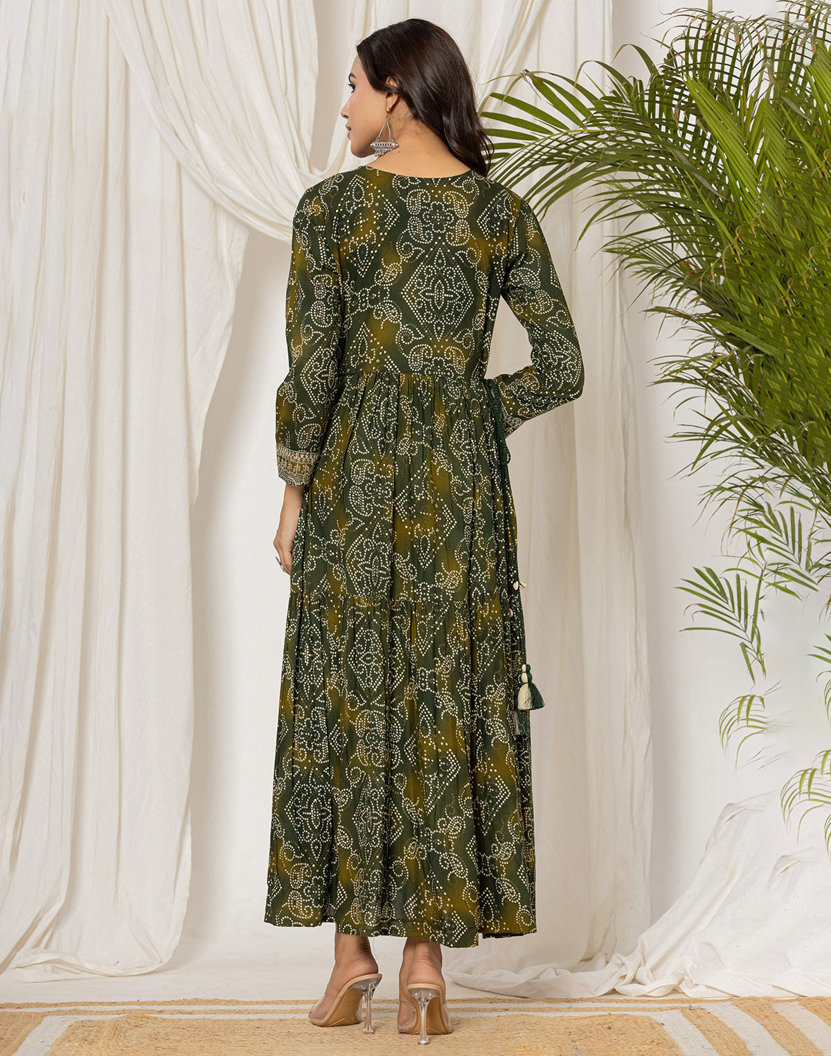 Mehendi Green Bandhini Print Rayon Kurti in Round Neck