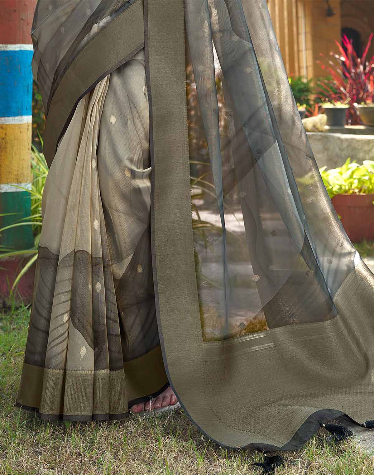 Light Grey Stylish Pattern Organza Saree