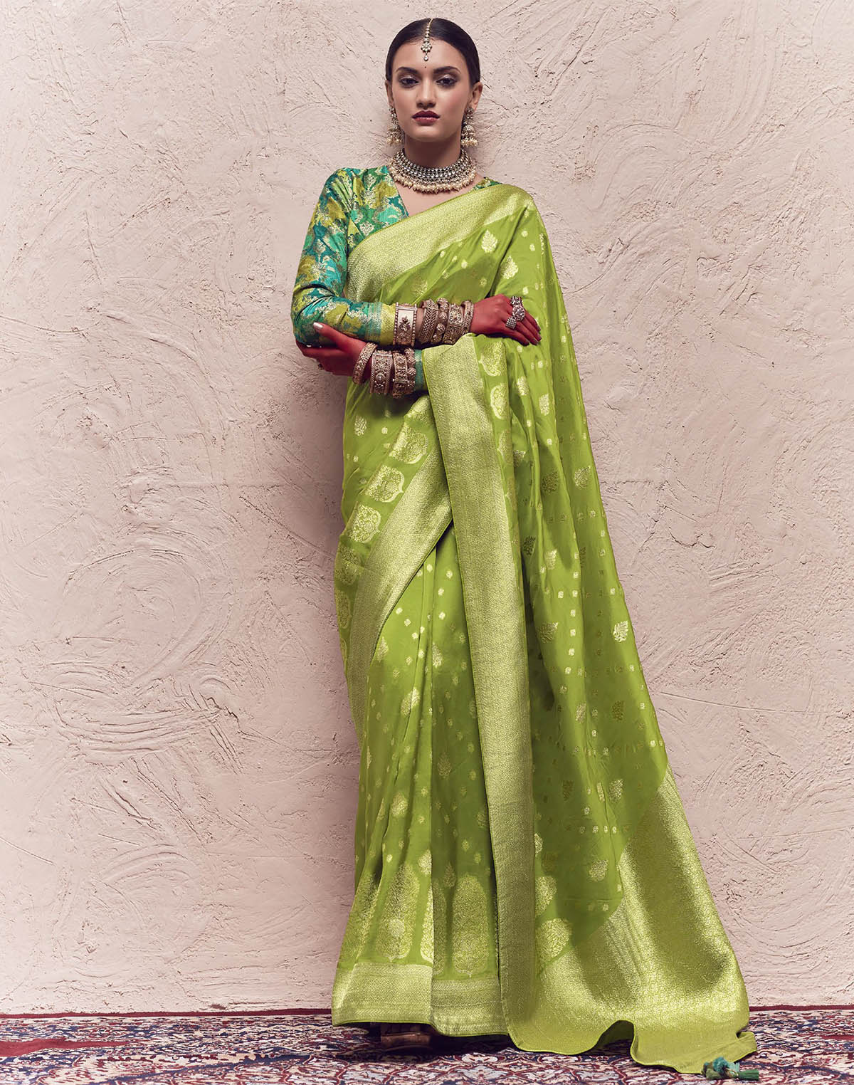 Parrot Green Banarasi Pure Crepe Dola Silk Saree