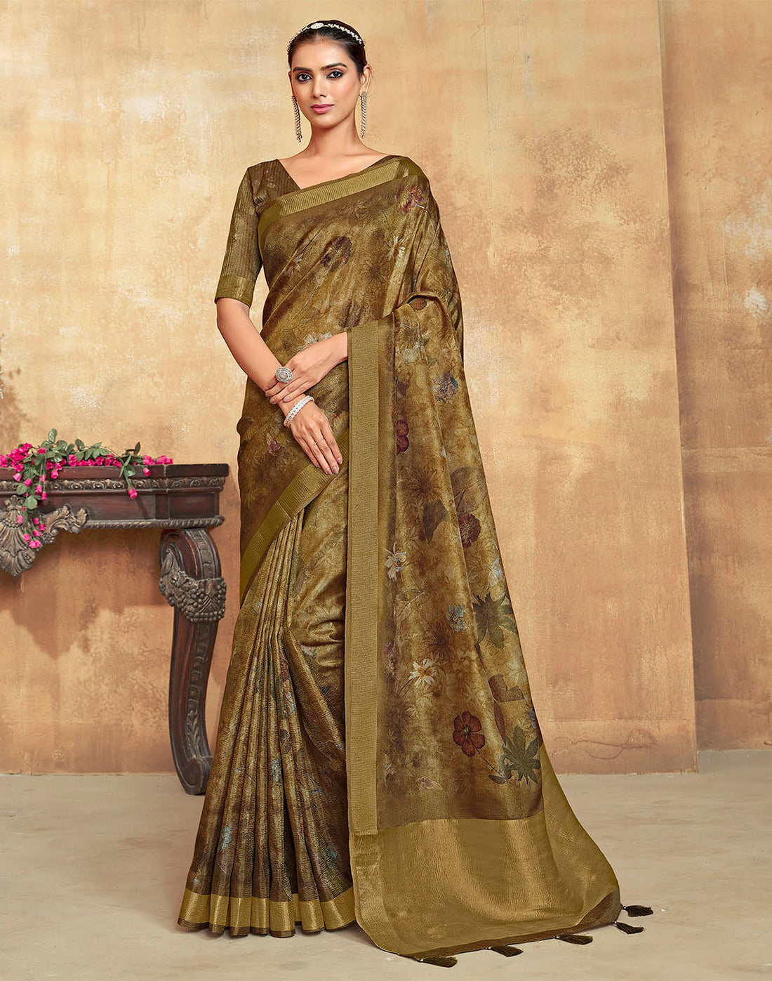 Mehendi Green Dola Silk Saree With Self Blouse