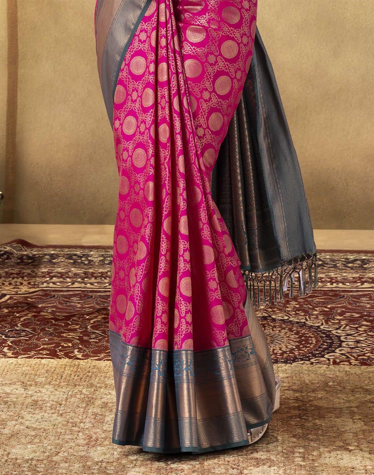 Extraordinary Pink Floral Soft Banaras Skut Border Saree