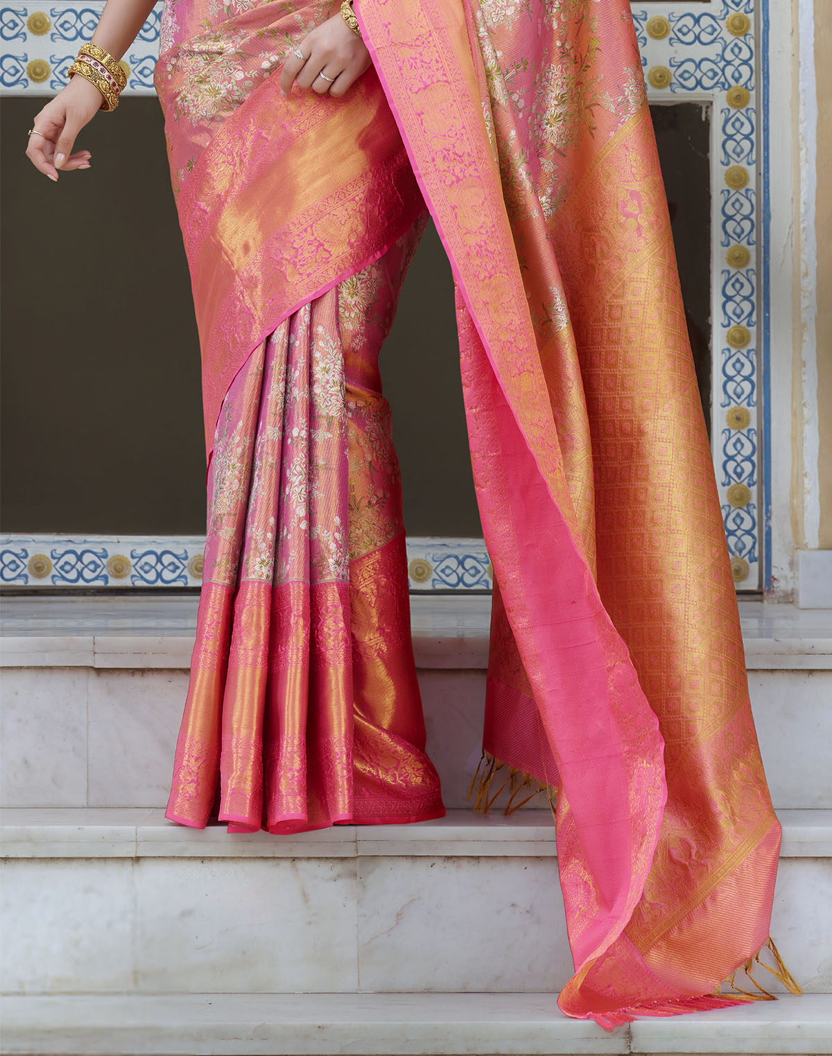 Double Shaded Peach Tissue Jaal Skut Border Saree