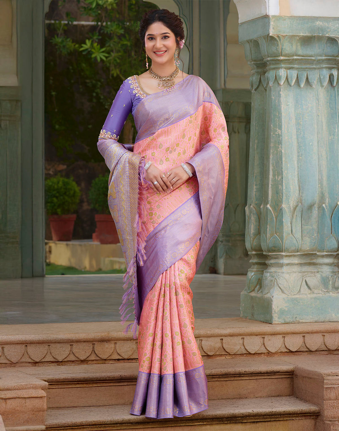 Light Pink Floral Kanchipuram Pure Silk Saree With Contrast Skut Border