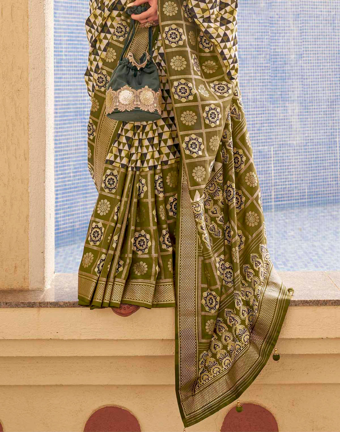 Mehendi Green Geometric Print Soft Silk Saree