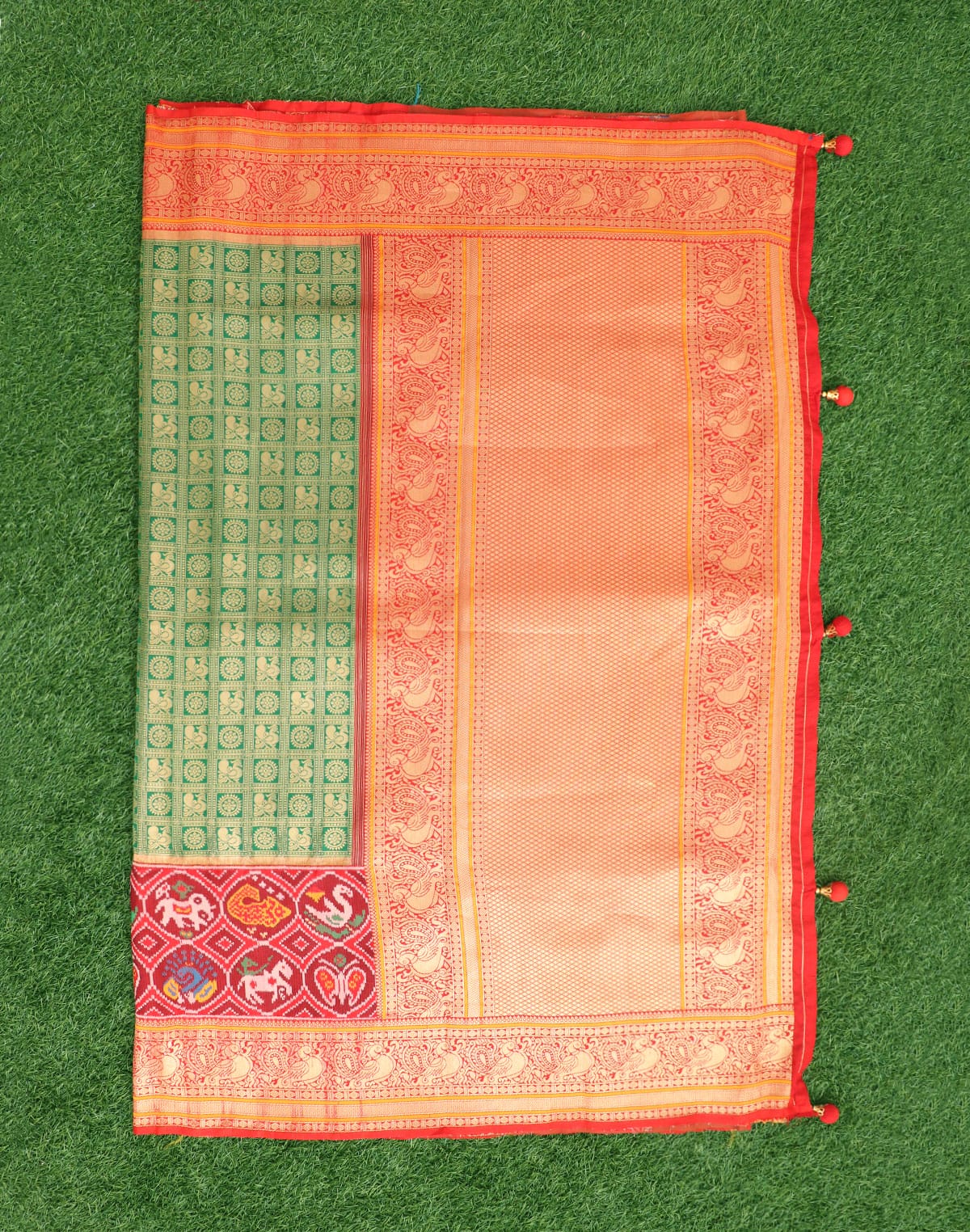 Green Novelty design Pochampally Border Saree