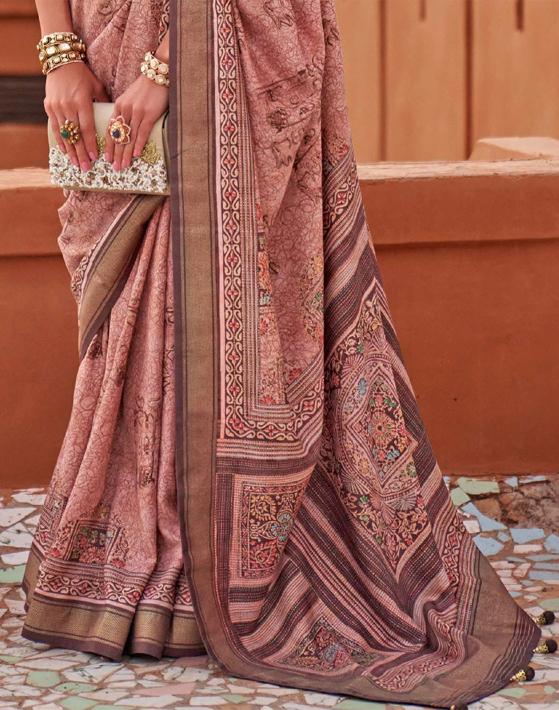 Dusty Pink Graphic Print Jute Silk Khaddi Border Saree