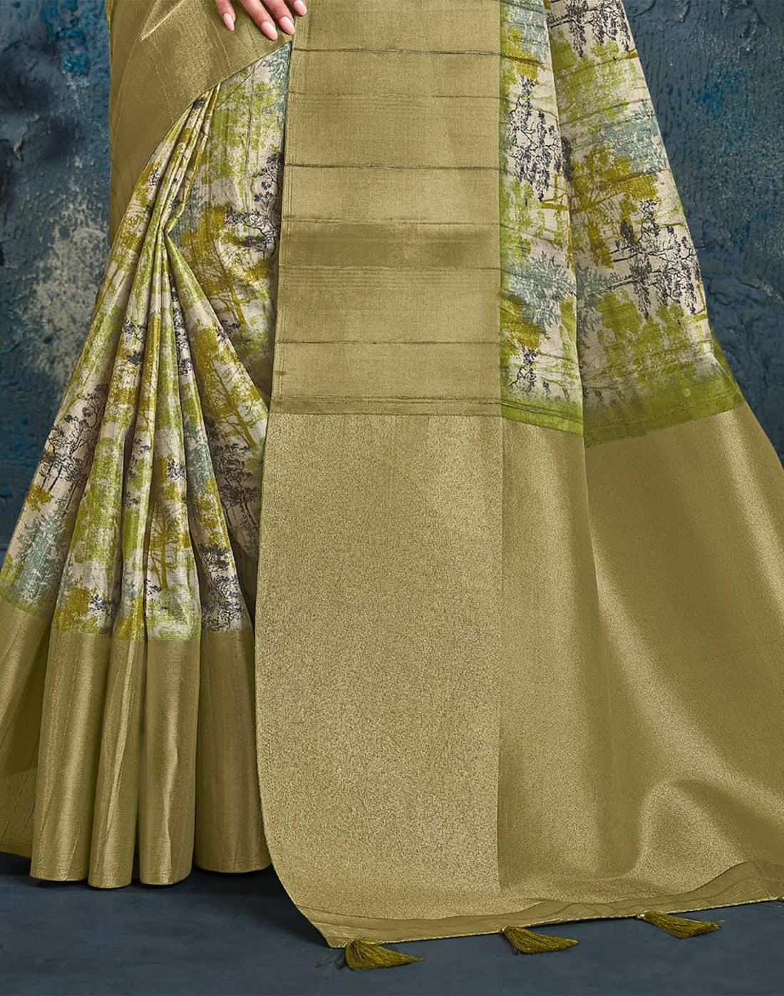 Parrot Green light weight Jute Designer Saree