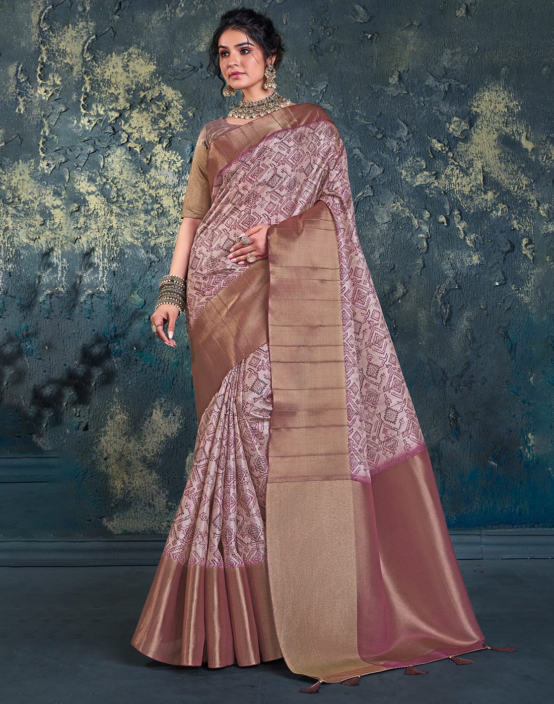 Peach Plain Kaddi Border Jute Saree