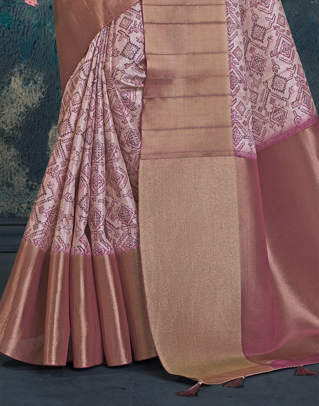 Peach Plain Kaddi Border Jute Saree