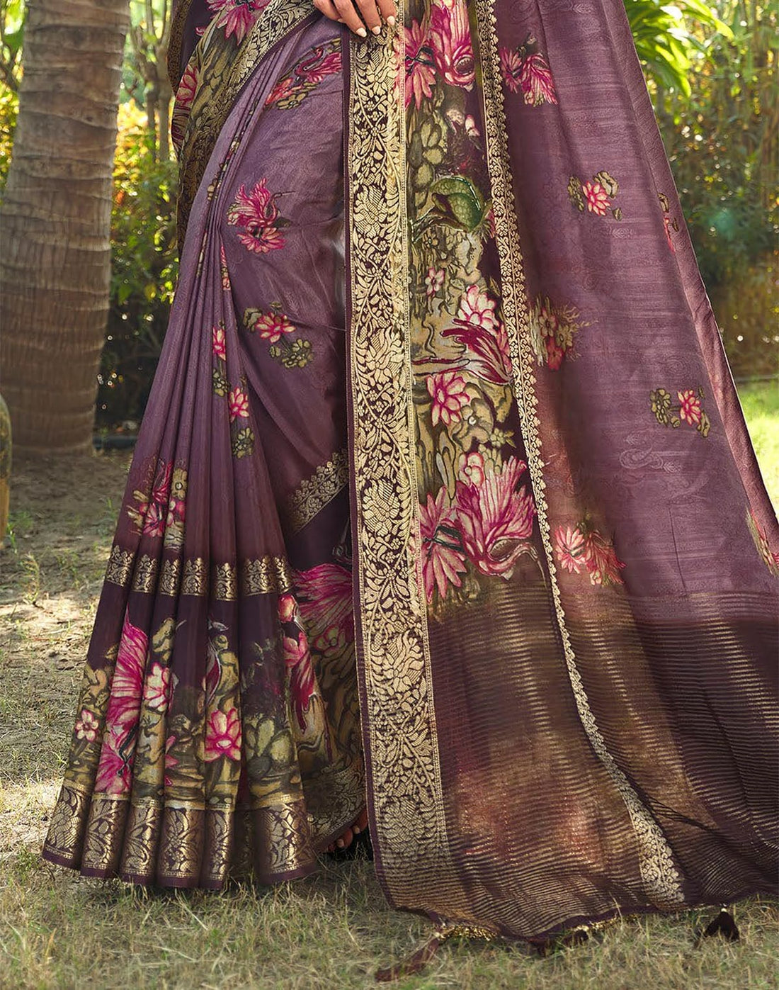 Light Purple All over Floral bunches Dola Silk Saree