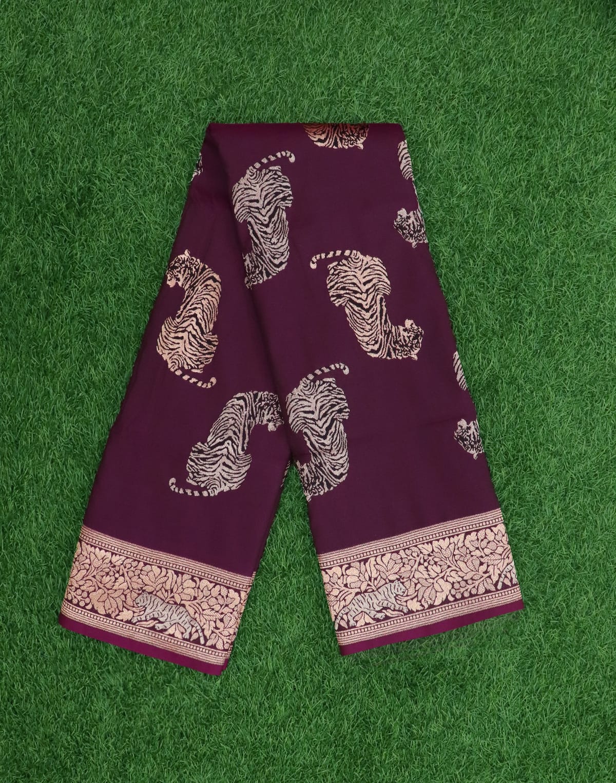 Purple Animal Zari Weaving Saree