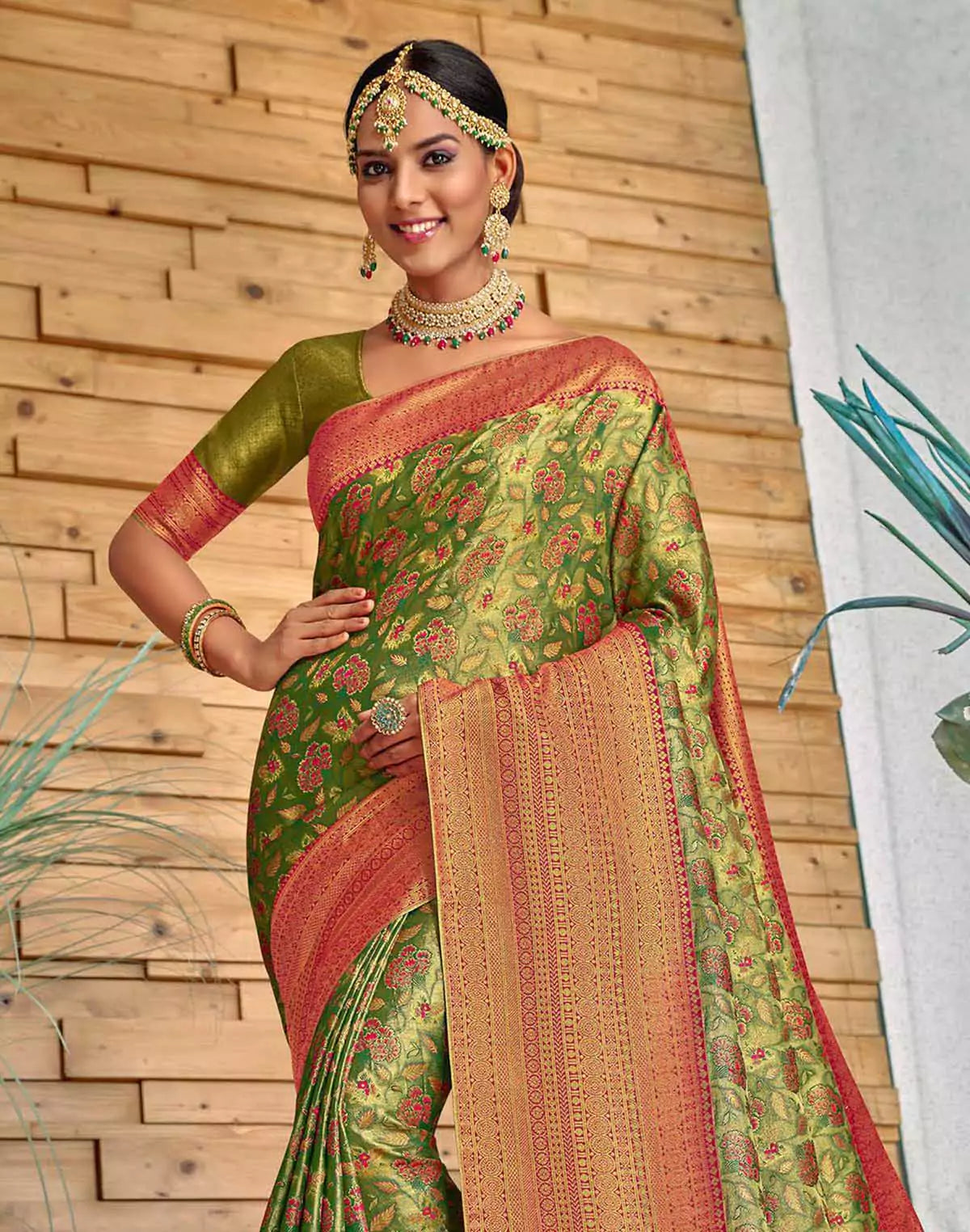 Green all over Floral Meena work Padiya Banaras Tissue Saree